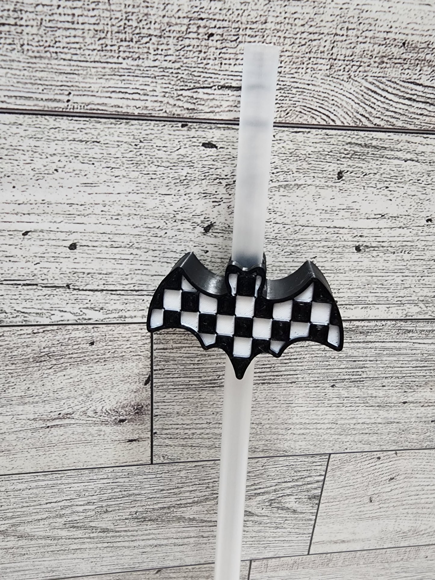 Checkered Bat Straw Topper